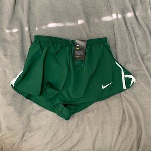 NWT Nike Dry Fast 2” Training Running Lined Shorts Green Men’s Size Medium